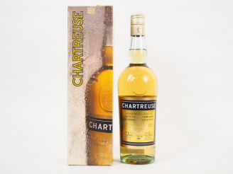 Vente aux enchères 1 BOUTEILLE CHARTREUSE JAUNE PÉRIODE 1966-1982 - COFFRET