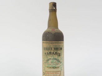 Vente aux enchères 1 TRÈS VIEILLE BOUTEILLE VIEUX RHUM TAMARIS TARDIEU   CHAILLOUX 44° - 