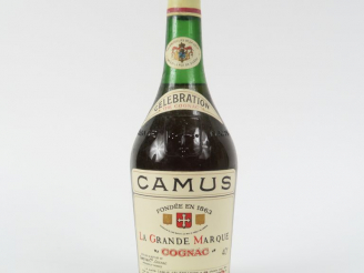 Vente aux enchères 1 VIEILLE BOUTEILLE COGNAC CAMUS LA GRANDE MARQUE 'CELEBRATION' - PAPI