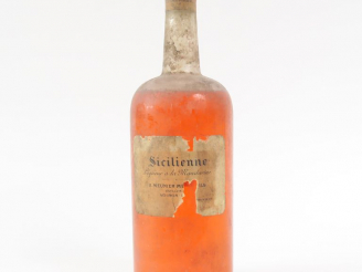 Vente aux enchères 1 TRÈS VIEILLE BOUTEILLE LIQUEUR A LA MANDARINE 'SICILIENNE'  A. MEUNI