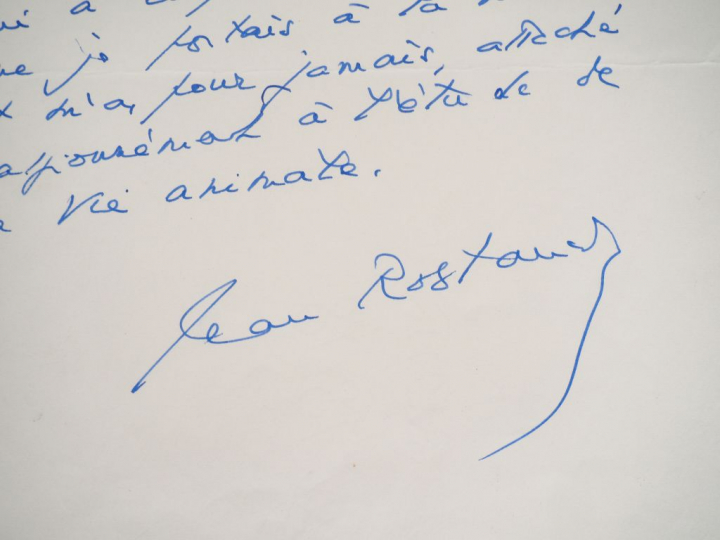 ROSTAND (Jean) (1894-1977). MANUSCRIT AUTOGRAPHE SIGNÉ + MOT AUTOGRAPH