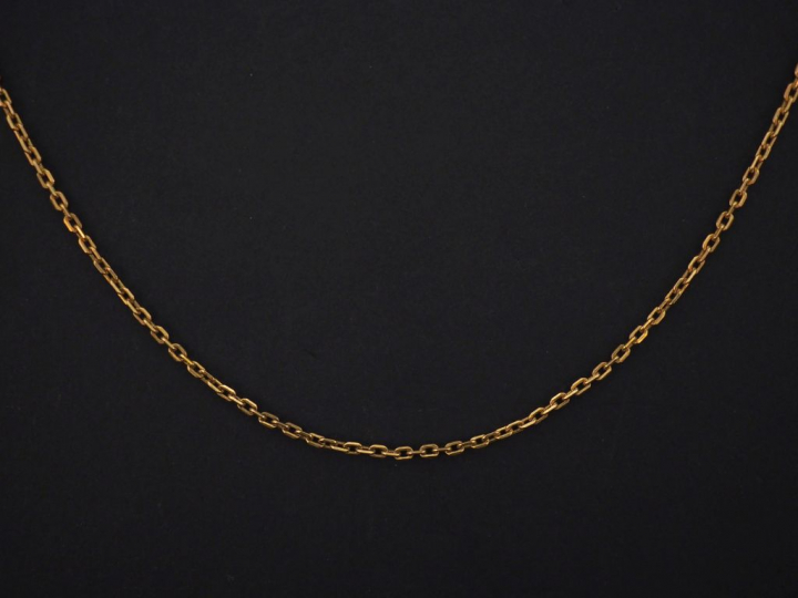Collier en or.  Poids : 6,30 g Longueur : 47 cm   