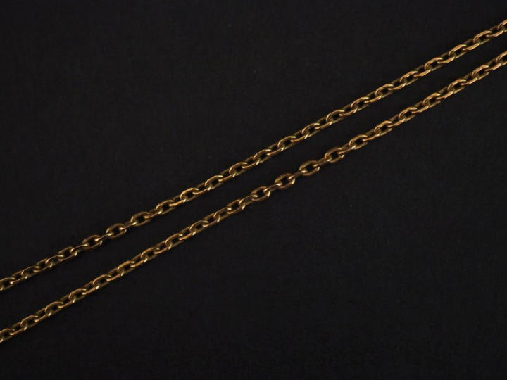 Chaine en or.  (cassée) Poids : 7,61 g   