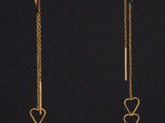 Vente aux enchères Paire de pendants d'oreilles en or, à décor de cœurs superposés. Poids