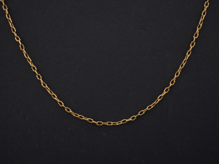 Chaine en or jaune, maille forçat.  Long. 53,5 cm Poids. 3,44 g (fermo