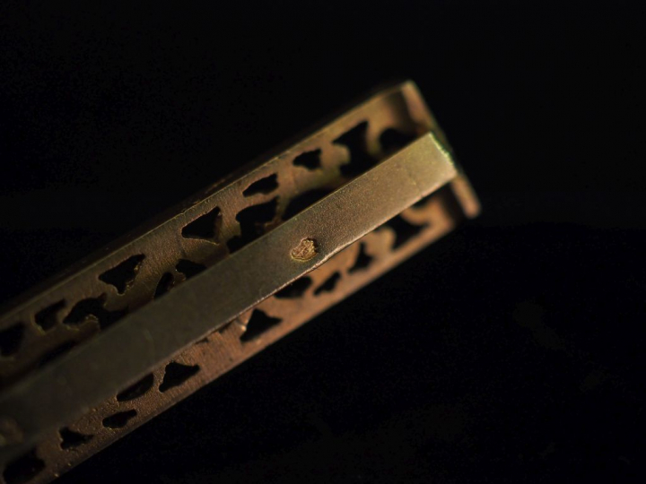 Eléments de fermoirs ou de bracelets en or.  Poids : 17,57 g   