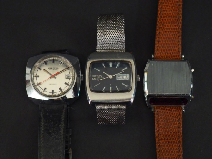 SEIKO, MIREXAL, JAZ. Ensemble de trois montres.   