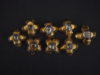 Vente aux enchères 8 éléments de collier ancien en forme de fleurs en or et diamants tail