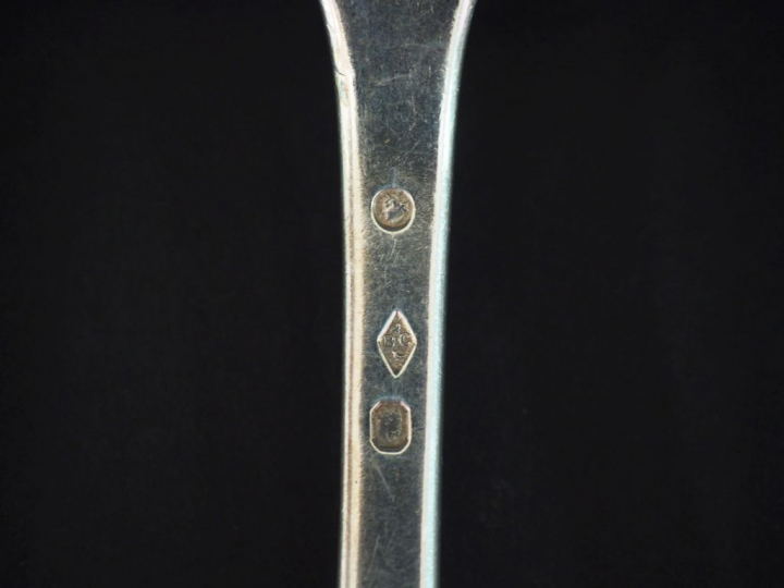 6 grands couverts en argent, poinçon au premier coq, décor de monogram