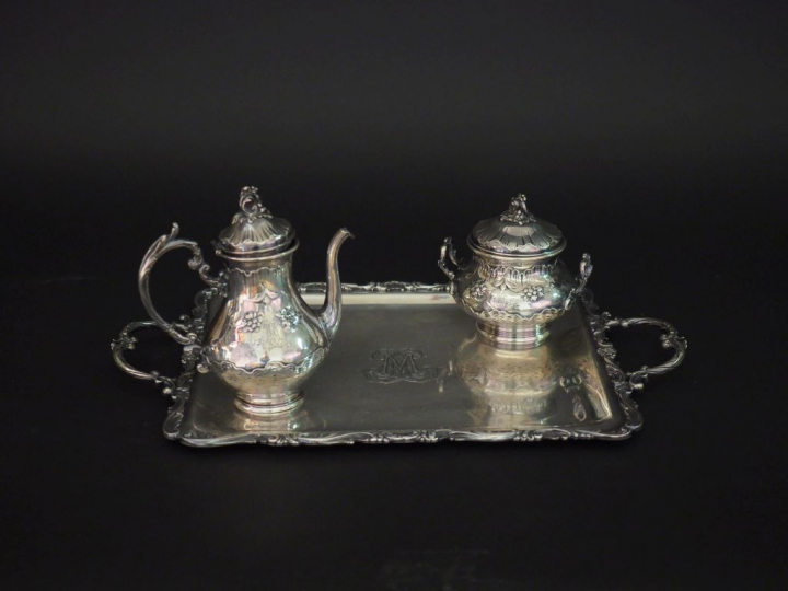 Service égoïste Napoléon III en argent, poinçon Minerve, à décor de fl