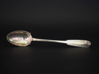 Vente aux enchères Cuillère à ragout en argent XVIIIème. Poids : 175 g   
