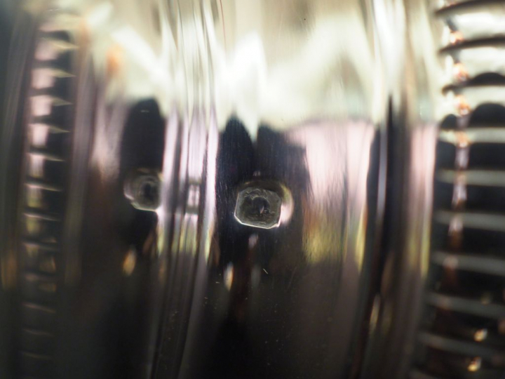 Sucrier en argent, poinçon Minerve, modèle à godrons et coquille. Poid