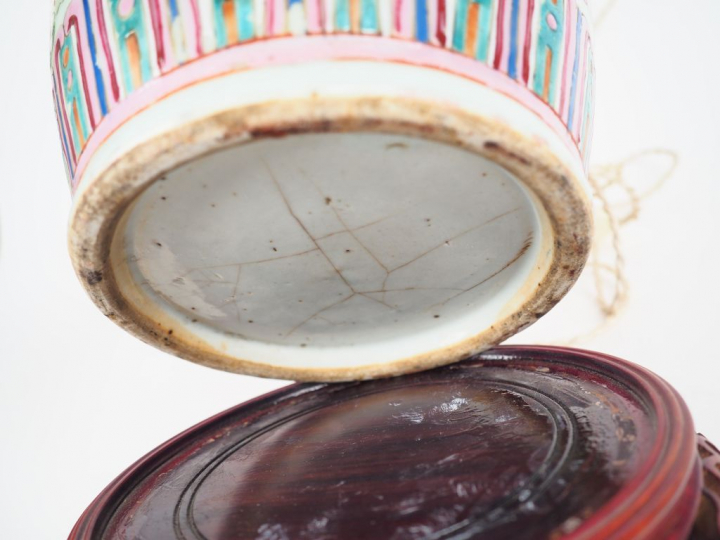 Chine, période Guangxu  Vase balustre en porcelaine et émaux de la fam