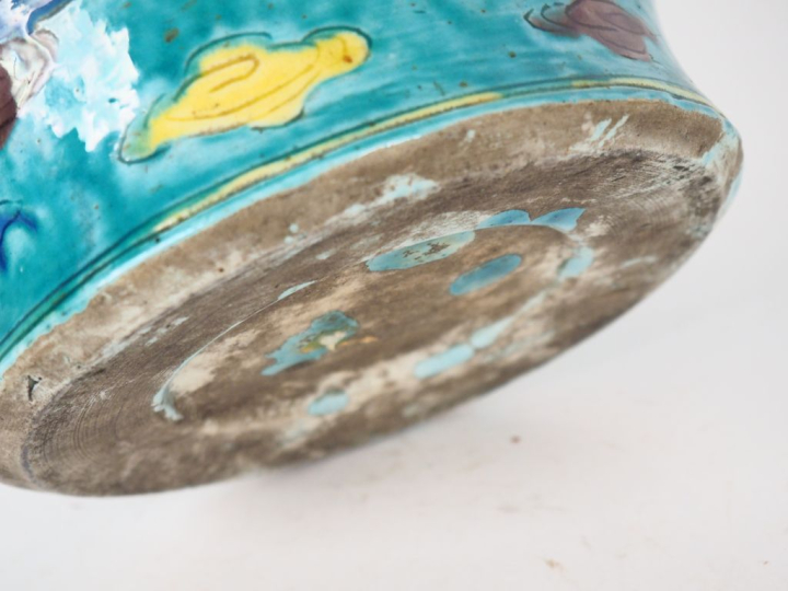 Chine, XIXe siècle,  Jarre en céramique et émaux de style fahua à déco