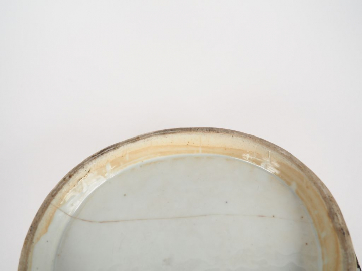 Corbeille ajourée en porcelaine et émaux polychromes de Canton style f