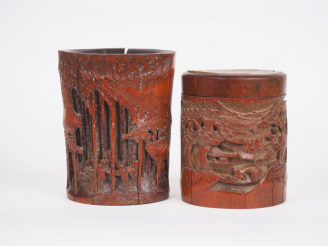 Vente aux enchères Porte pinceau en bambou sculpté à décor de personnages. Chine vers 190