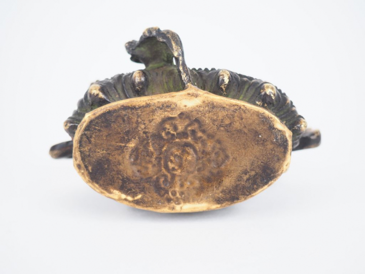 Népal, fin XXe siècle, Tara verte en bronze représentée assise sur un 