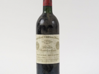 Vente aux enchères 1 BOUTEILLE CHÂTEAU CHEVAL BLANC 1er GCC ST EMILION - 1979 - BG/BS