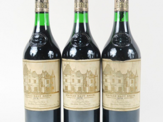 Vente aux enchères 3 BOUTEILLES CHÂTEAU HAUT BRION 1er GCC GRAVES - 1979 - ELS