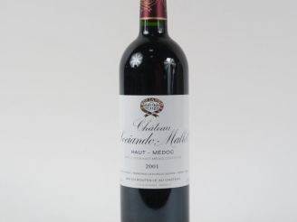 Vente aux enchères 1 BOUTEILLE CHÂTEAU SOCIANDO MALLET HAUT MEDOC - 2001