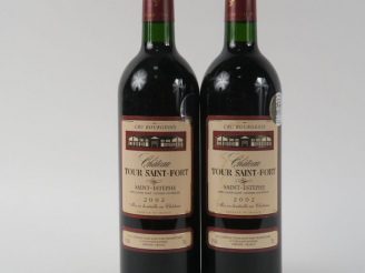 Vente aux enchères 2 BOUTEILLES CHÂTEAU TOUR SAINT FORT CB ST ESTEPHE - 2002