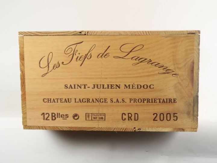 12 BOUTEILLES LES FIEFS DE LAGRANGE ST JULIEN - 2005 - CBO