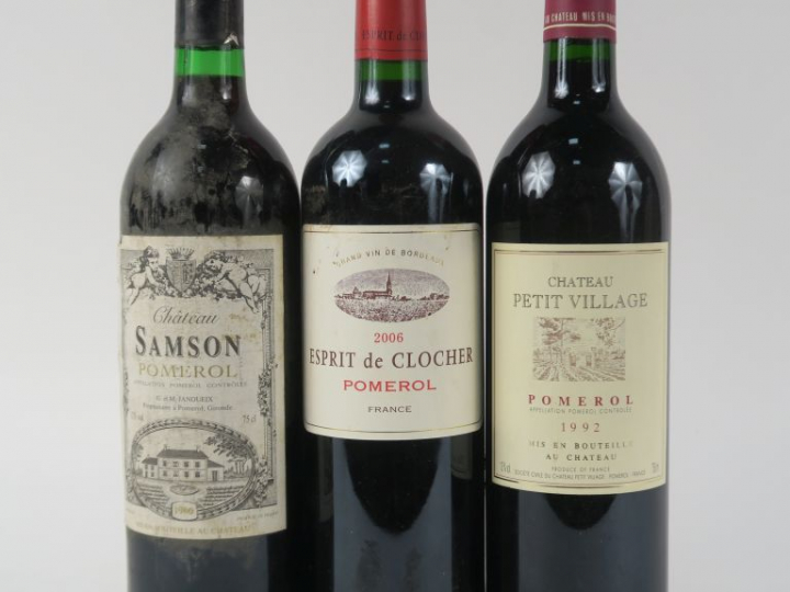 3 BOUTEILLES POMEROL : 1 CHÂTEAU PETIT VILLAGE 1992 - 1 CHÂTEAU SAMSON