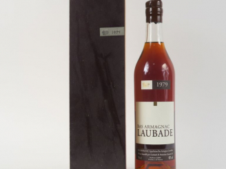 Vente aux enchères 1 BOUTEILLE BAS ARMAGNAC CHÂTEAU DE LAUBADE - 1979 - MISE : JUIN 2006