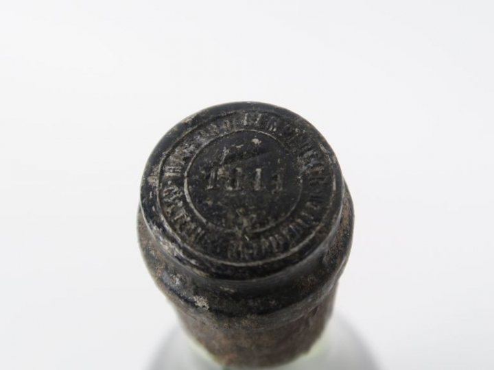 1 TRÈS VIEILLE BOUTEILLE COGNAC NAPOLÉON  MARQUÉ SUR LA CAPSULE 'MAISO
