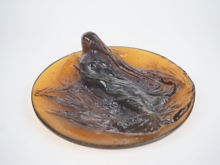 Olivier BRICE pour DAUM à Nancy. "Vénus drapée". Œuvre originale en pâ