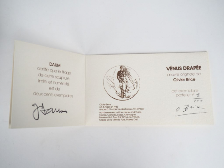 Olivier BRICE pour DAUM à Nancy. "Vénus drapée". Œuvre originale en pâ