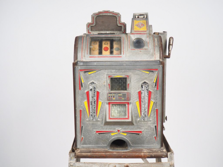 Machine à sous américaine Jennings   Cie à Chicago en chêne et métal p