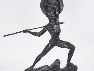 Vente aux enchères MUGUET. "Le héros". Sculpture en bronze à patine verte. Signée, fonte 