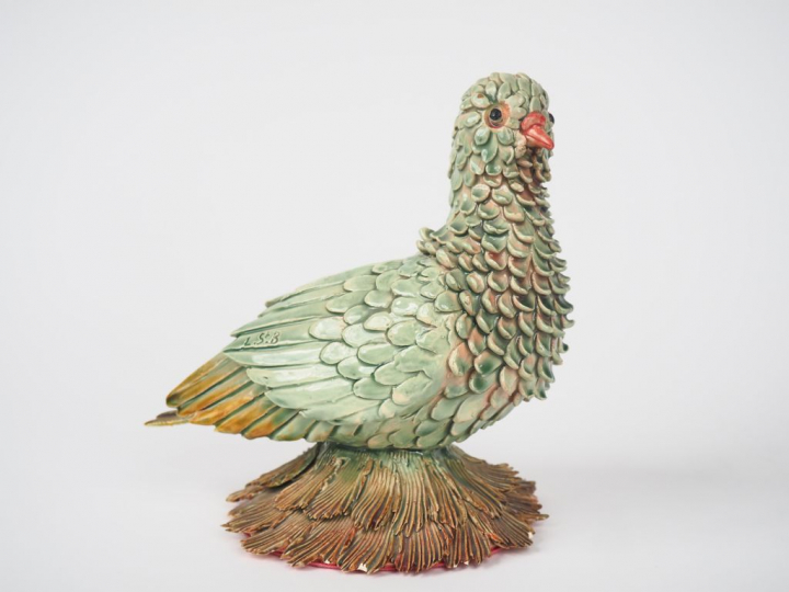 Sujet XXème en céramique polychrome, "Tourterelle". Signé L. SAINT B. 