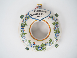 Vente aux enchères Gourde XIXème en faïence polychrome à décor de fleurs. Datée 1848. Dim