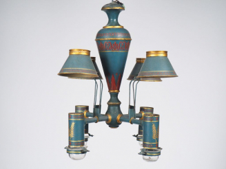 Vente aux enchères Lustre de style Directoire en tôle peinte à décor de palmes rouges et 