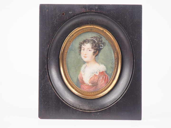G. EGLE. "Portrait de jeune fille à la robe rouge". Miniature début XI