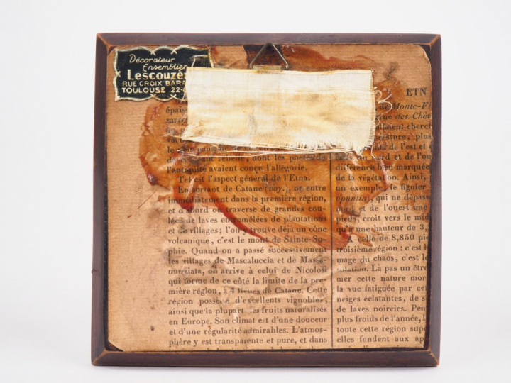 "Portrait de jeune fille". Miniature, signée en bas à droite. Diam. 5,