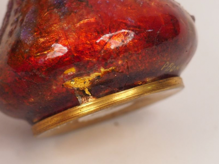 	BONNAUD.  Soliflore 1900 en émail. Signé et daté 1906.  H. 9 cm