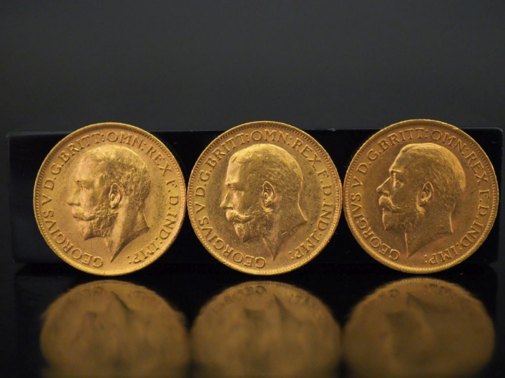 Trois Souverain or, Georges V, 1911 (x2) et 1913.   