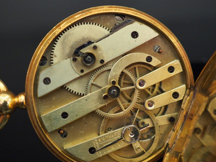 Montre de gousset en or jaune.  Cadran à chiffres romains pour les heu