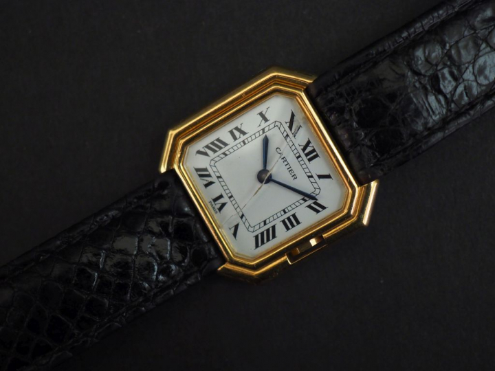 CARTIER Montre bracelet, modèle Ceinture, boitier en or jaune.  Cadran