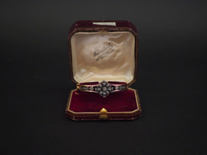 Bracelet jonc Napoléon III en or jaune et argent et agrémentée de peti