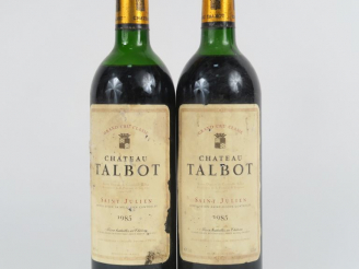 Vente aux enchères 2 BOUTEILLES CHÂTEAU TALBOT GCC ST JULIEN - 1985 - 1 HEP/1 MEP/ELA
