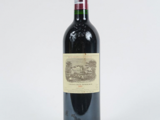 Vente aux enchères 1 BOUTEILLE CHÂTEAU LAFITE ROTHSCHILD 1er GCC MARGAUX - 2001 - ETLT