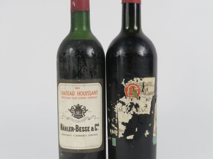 2 VIEILLES BOUTEILLES : 1 CHÂTEAU HOUISSANT ST ESTEPHE 1962 MEP - 1 ME