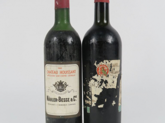 Vente aux enchères 2 VIEILLES BOUTEILLES : 1 CHÂTEAU HOUISSANT ST ESTEPHE 1962 MEP - 1 ME