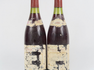 Vente aux enchères 2 BOUTEILLES CHAMBOLLE MUSIGNY PAUL REITZ - 1982 - EA