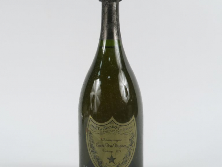 1 BOUTEILLE CHAMPAGNE DOM PERIGNON - 1973 - 1 CM SOUS LA COIFFE