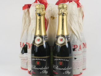 Vente aux enchères 9 DEMIES BOUTEILLES CHAMPAGNE R. BOURDELOIS